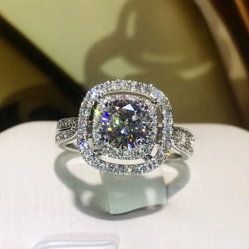 

Women Wedding Rings with Brilliant Cubic Zircon Modern Female Fashion Rings Love Jewelry Valentine's Day Gift
