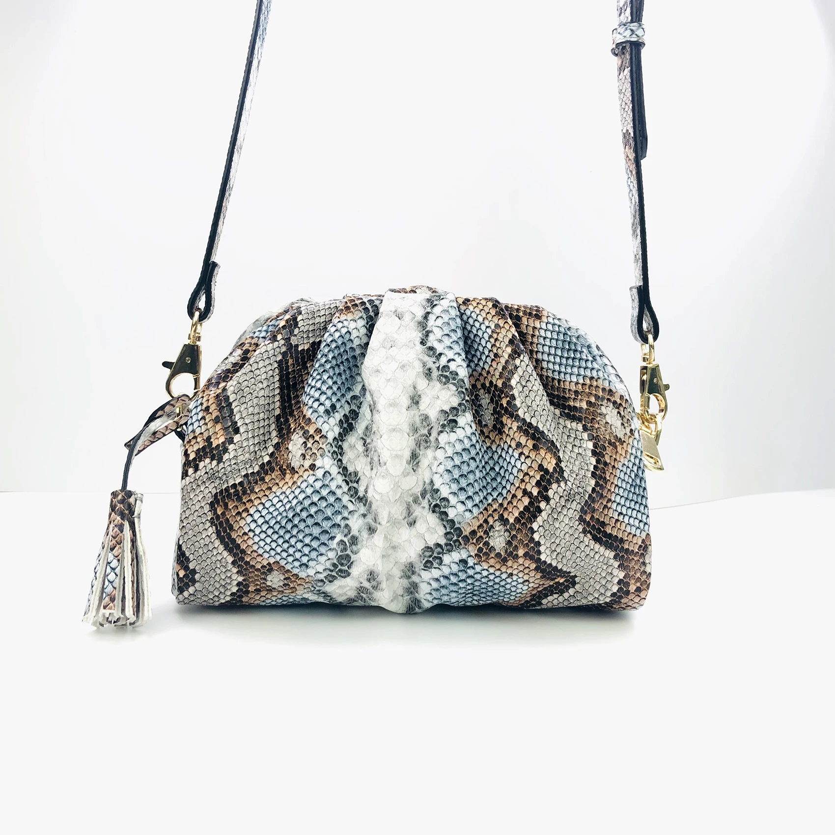 

Embroidery Letters Bottle Chain Wholesale Colorful Clutch Trendy Women Cloud Bag Cross Body Handbag Ladies Bag, Colors