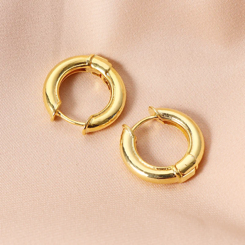 

Ins Fashion Design Gold Silver 22.2mm Round Circle Earring Hollow Hoop Clip On Earrings