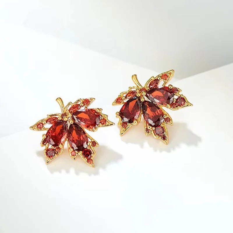 

2023 Statement Korean Earrings Cute Red maple Leaf Stud Earrings Fine Jewelry Earrings For Woman