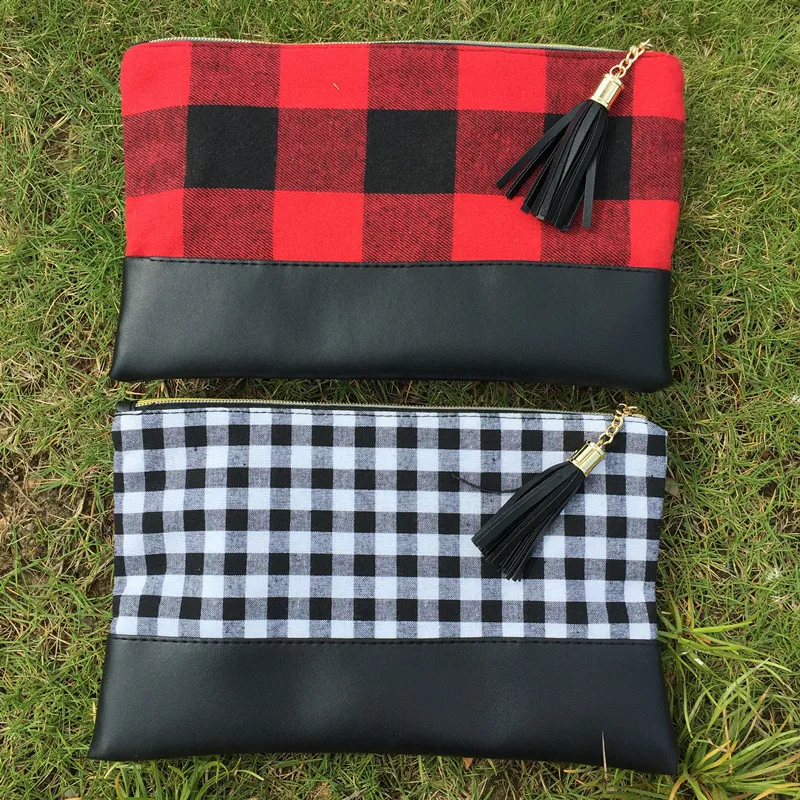 

Buffalo Black And White Plaid Tassel Clutch Bag Collection, As the picture