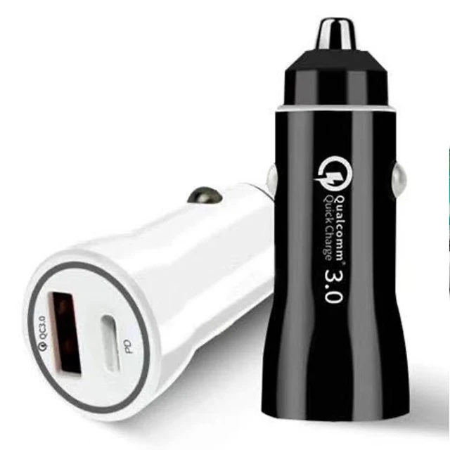 

UUTEK RS-682 2021 Quality QC3.0 Fast Car Charge Trending Product Hot sell 2 Usb Ports Quick Car Charger QC 3.0 usb car charger, Black&white