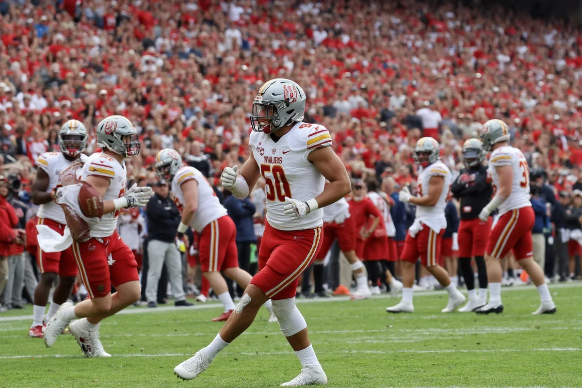 why is college football so popular