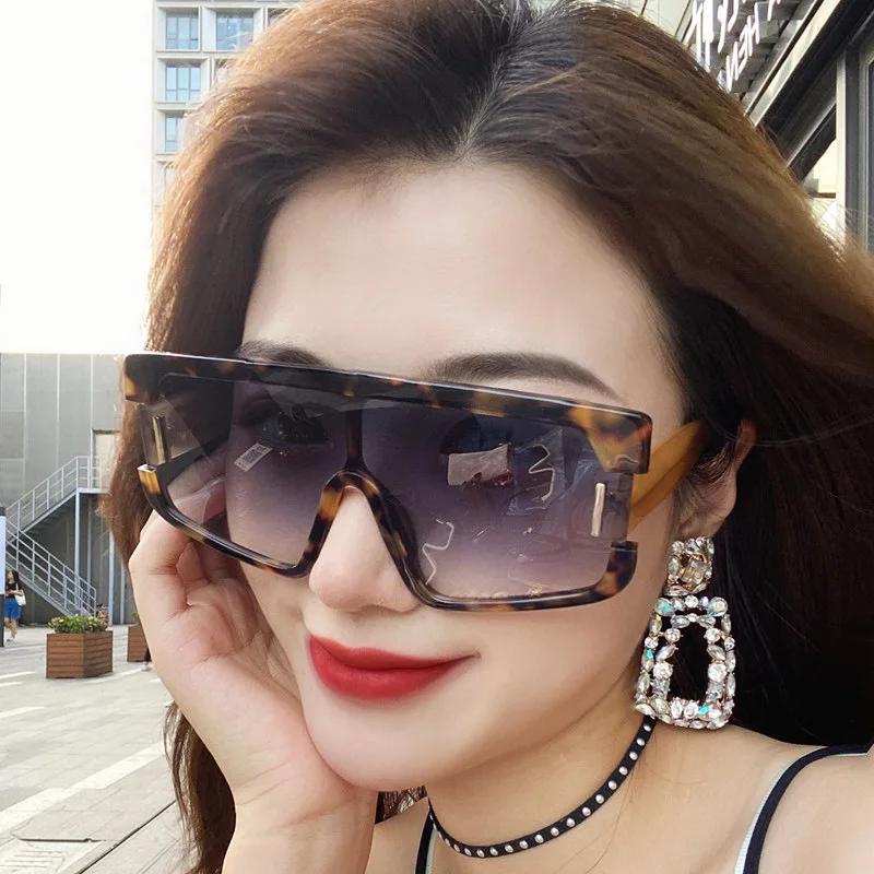 

Oversized Sunglasses one piece retro Square glasses Women sun glasses 2021