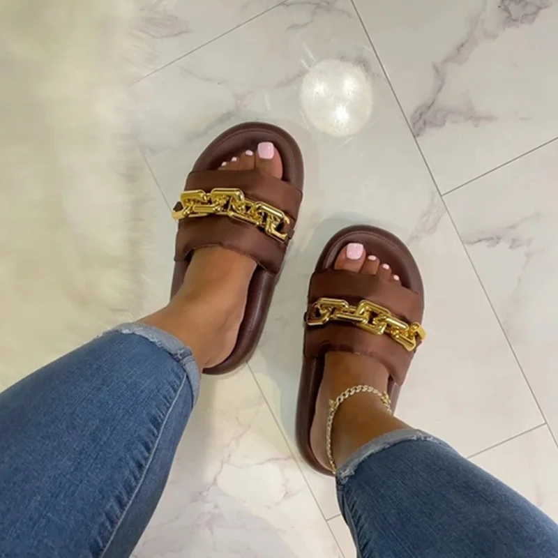 

New Ladies Slippers 2022 Summer Slides Fashion Black Metal Chain Decorated Round Toe Women Slides Female Beach Shoes, Black beige green brown