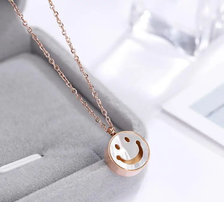 

New Trendy Transfer Good Luck smiley face expression Pendant Necklace With chain for Women Mother Gift Jewelry bijoux femme, Gold,silver,black