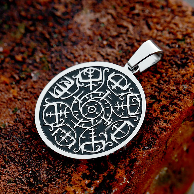 

SS8-185P Steel soldier Viking Odin compass totem stainless steel pendant necklace for men and women jewelry gift