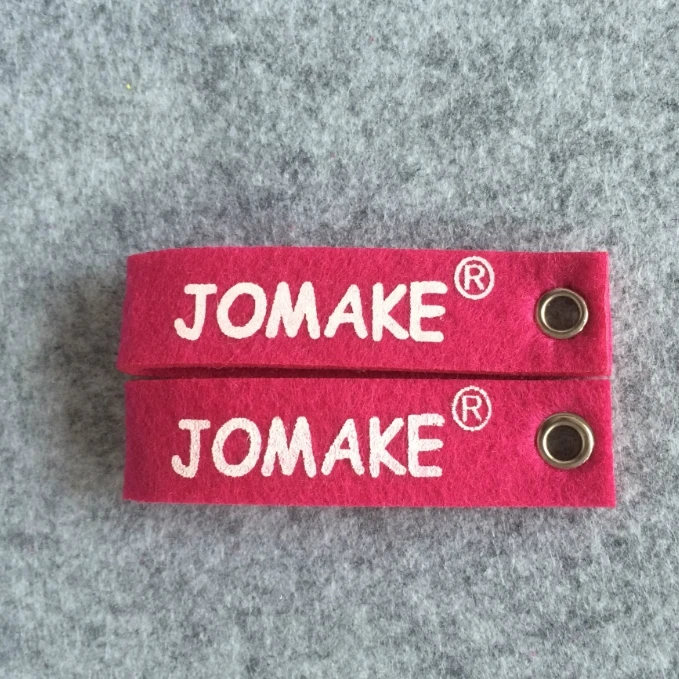 Plastic hanging felt holder