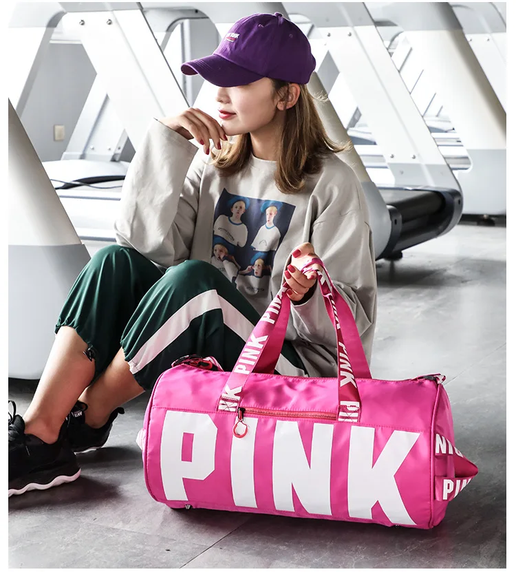 

High quality outdoor sports travelling bag love pink tote duffle bag gym waterproof customized logo pink duffle bag women, 11 colors