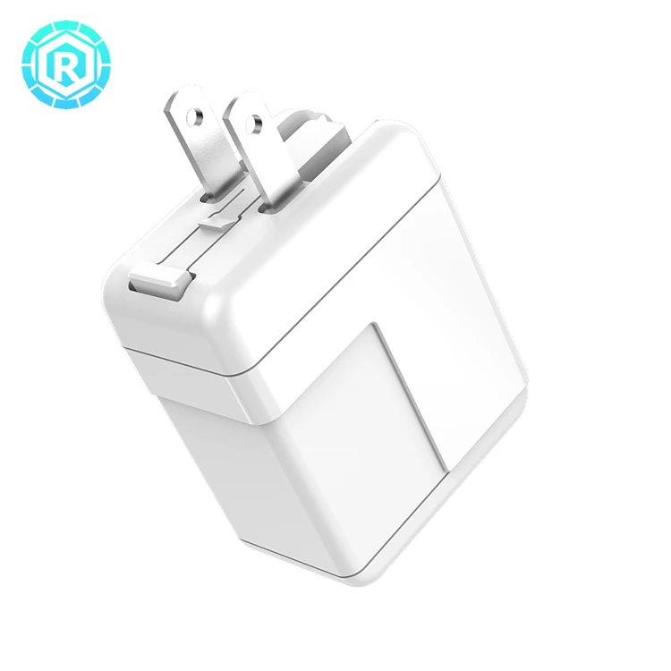 

20W Type C PD Charger Wall Charger Quick Phone Charger With International Plug, Black/white