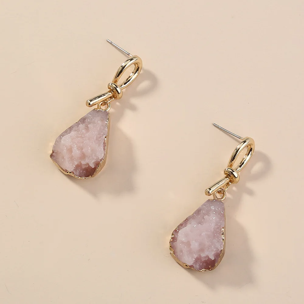 

Fashion Jewelry Pink Natural Stone Drop Earrings Irregular Water Drop Shaped Quartz Dangle Earrings