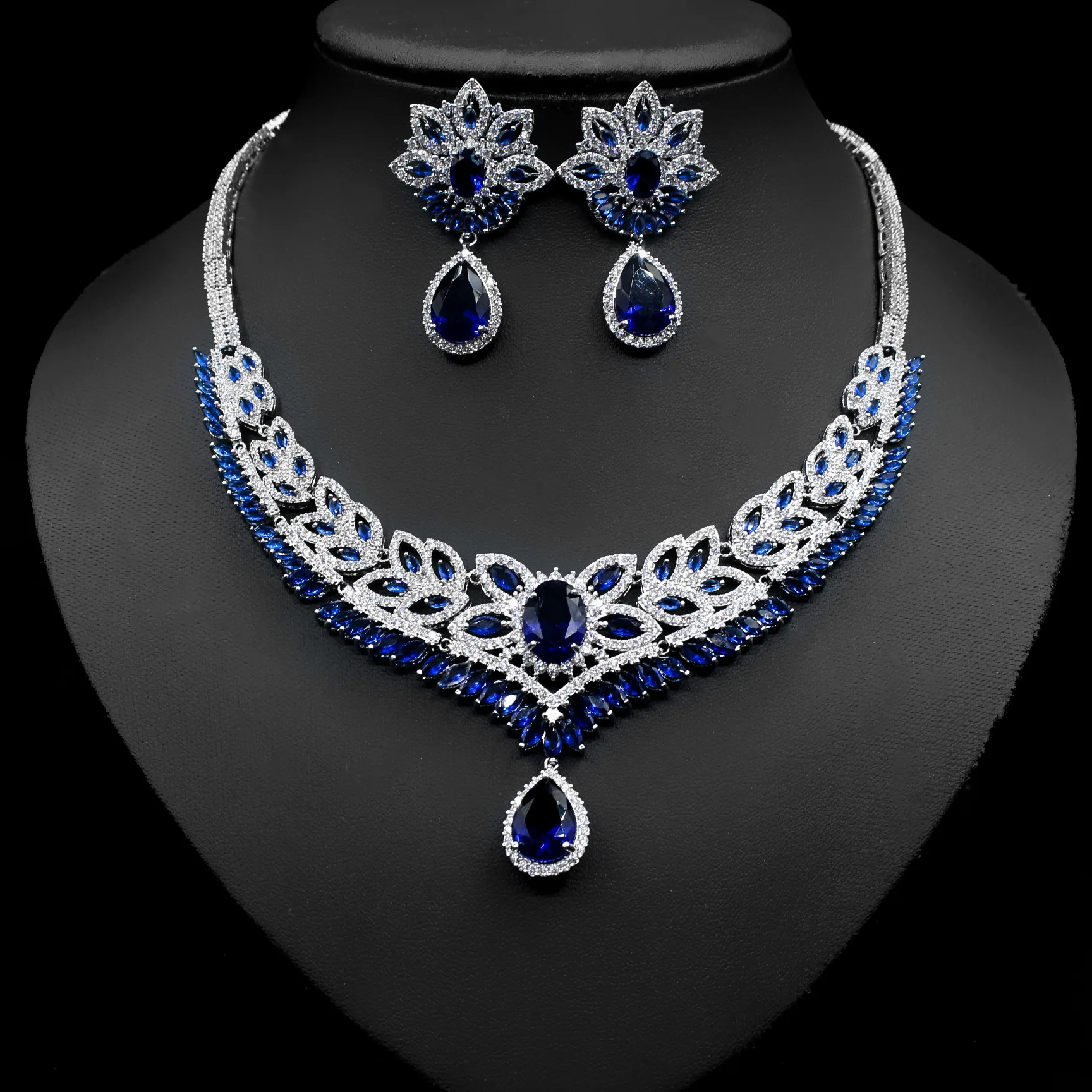 

OEM Ethnic Antique Layered Luxury Choker Rhinestone jewelry fashion necklaces for women, Silver