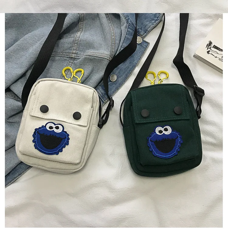

2022 Summer New Ins Korean Version of Multifunctional Student Canvas Shoulder Messenger Mobile Phone Bag, Black, white, yellow, green