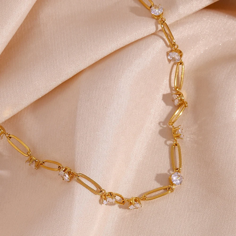 

Waterproof Jewelry Shining Zircon Crown Paper Clip Chain Choker 18K Gold Plated Stainless Steel Chain Necklace