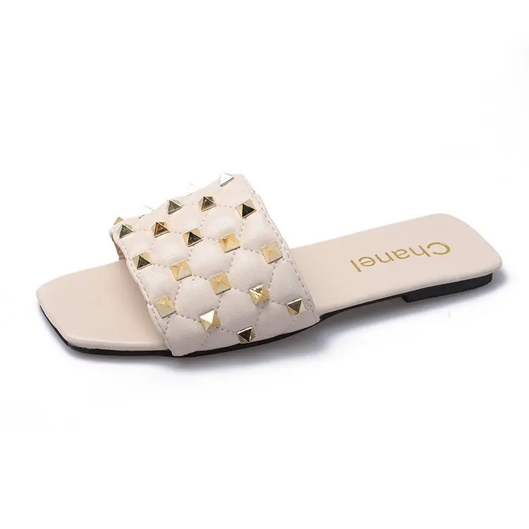 

Summer Beautiful Beach Women's Sandals Rivet Shoes Ladies Jelly Slides Flat Sandals For Women