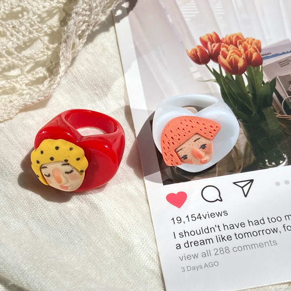 

Trendy Cute Resin Heart Shape Rings Cartoon Girls Head Plastic Rings for Women jewelry 2021, Gold plated