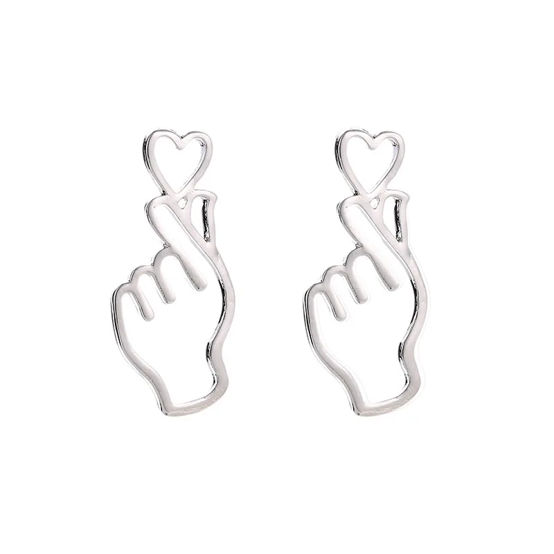 

Fashion trend 2019 ins personality metal heart shape ear studs hollow earrings cool women earrings, Optional