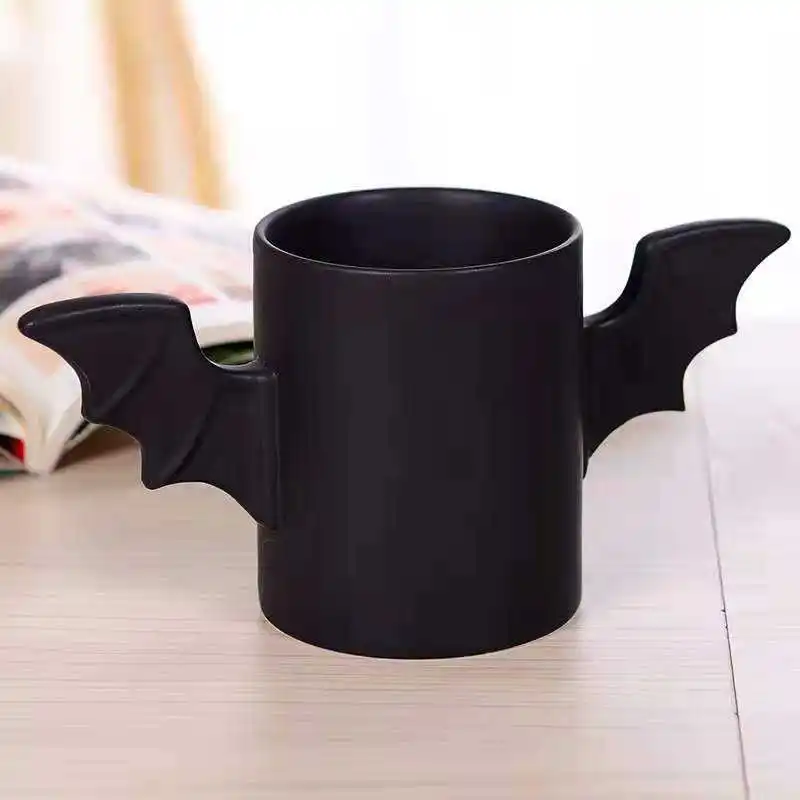 

Lelyi 2022 New creative novelty Batma Ceramic Coffee Mug with bat wings design, Black