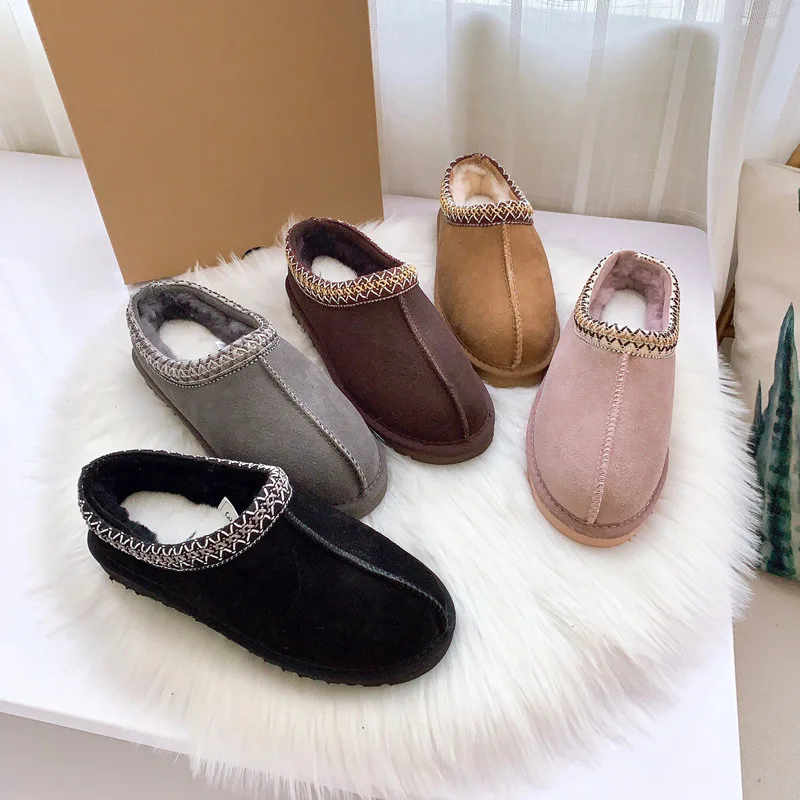

2021 European and American autumn and winter cotton Women's Slipper Wool short leg thickened wool snow boots