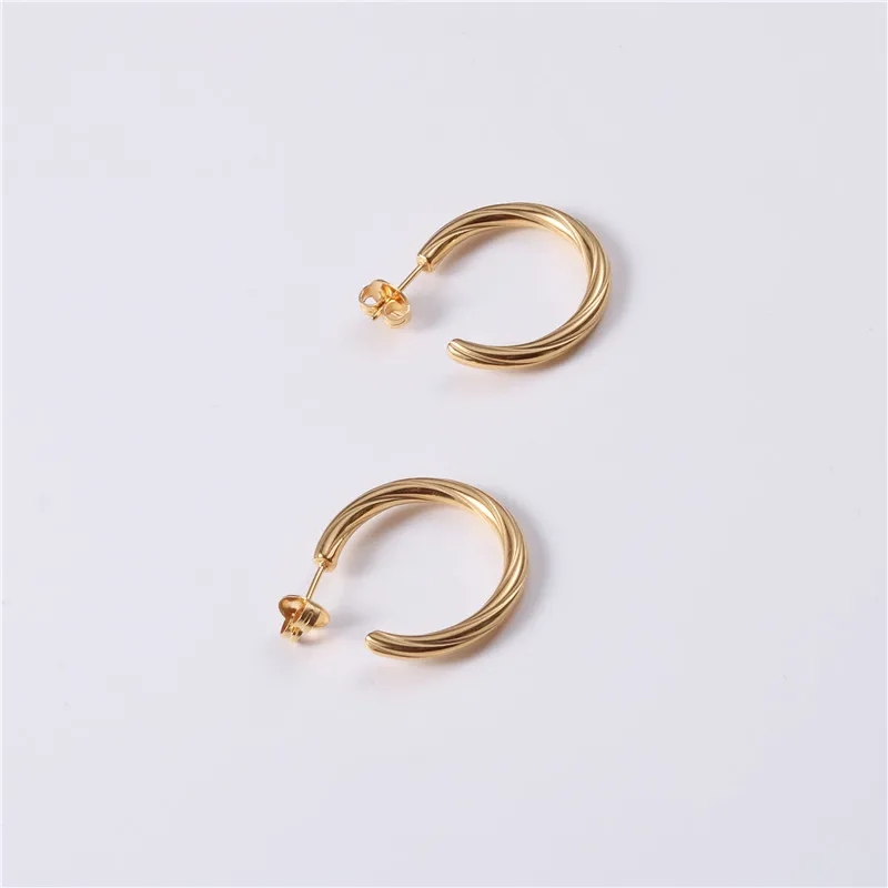 New Trendy Earring 18K Gold Plated Simple Twist Hoop Earrings for Women Stainless Steel Earrings Wholesale