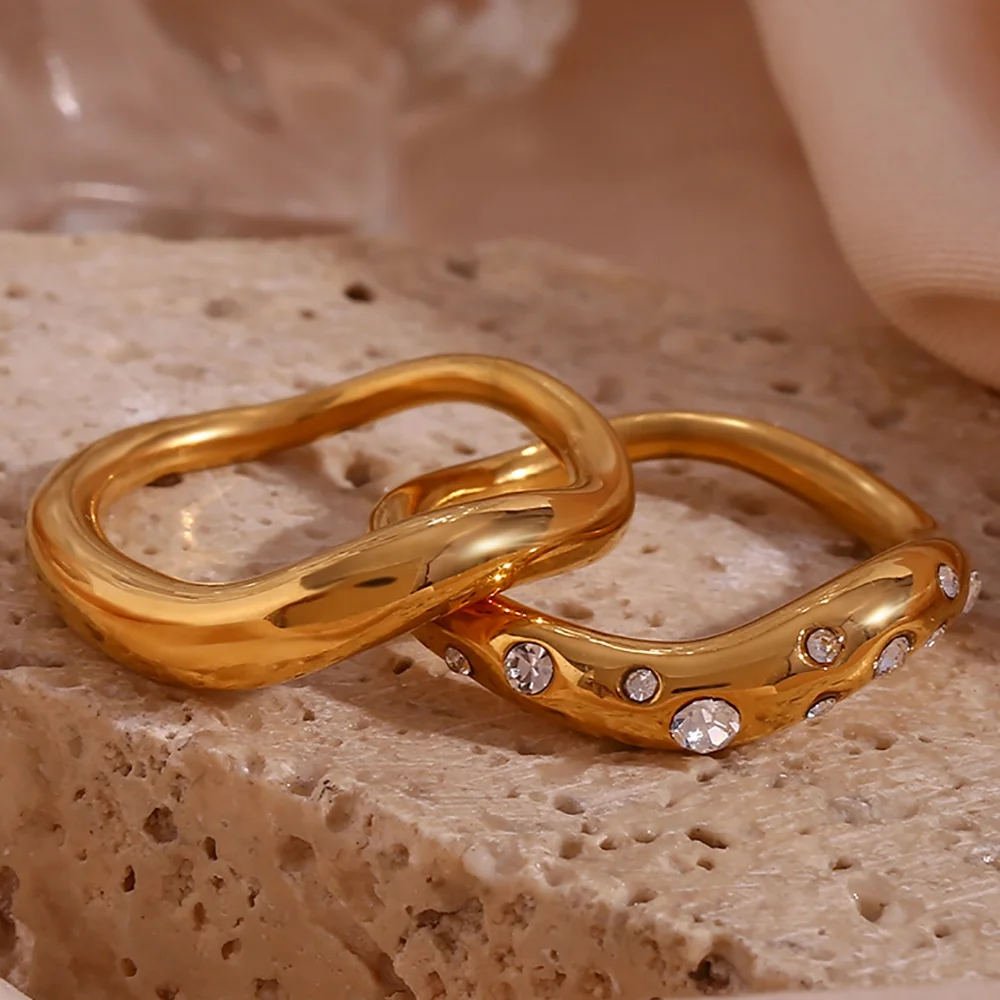 

Summer Jewelry 2023 Water Wave Shape Crystal AAA Zircon Ring PVD Gold Plated Stainless Steel Jewelry