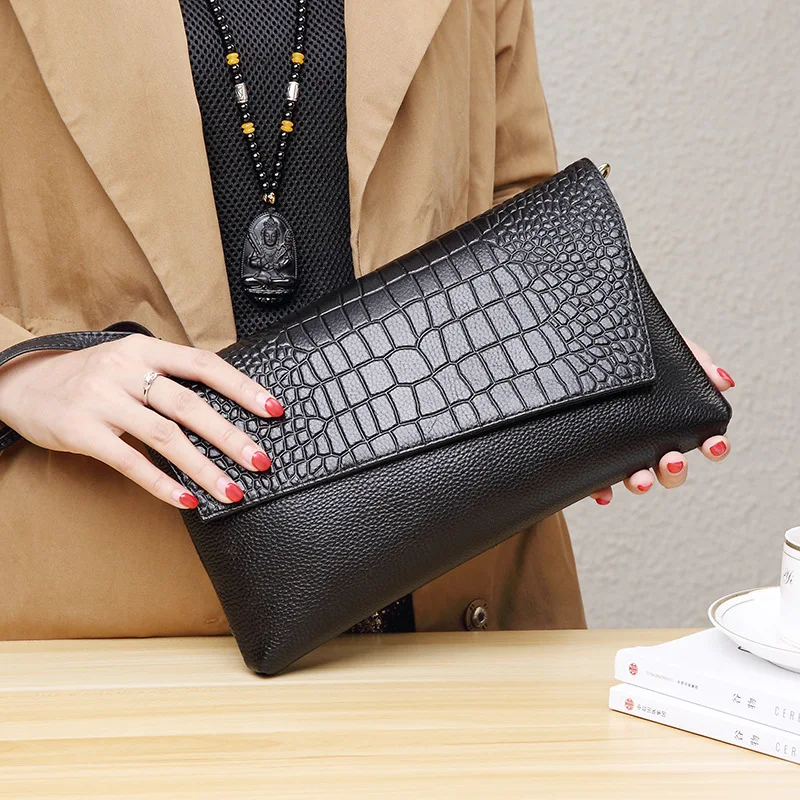 

2021 factory handmade crocodile pattern ladies shoulder bag woman leather clutch purse vintage leather messenger bag