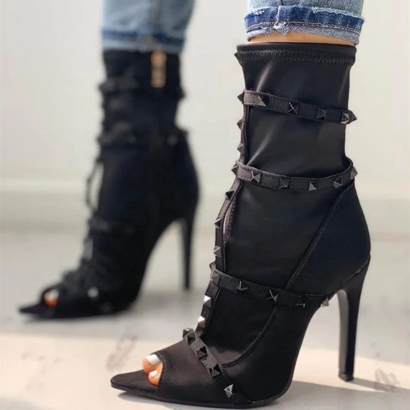 

2020 Latest Fashion Design Peep Toe Rivets Band Ornament Ladies Ankle Boots Big Size 43 Women High Heel Shoes, Black