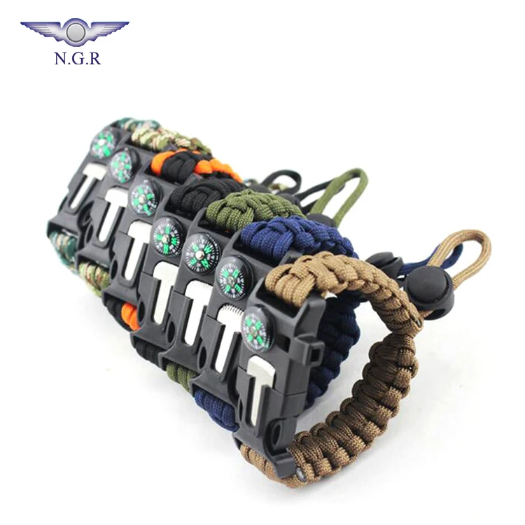paracord bracelet (3).jpg