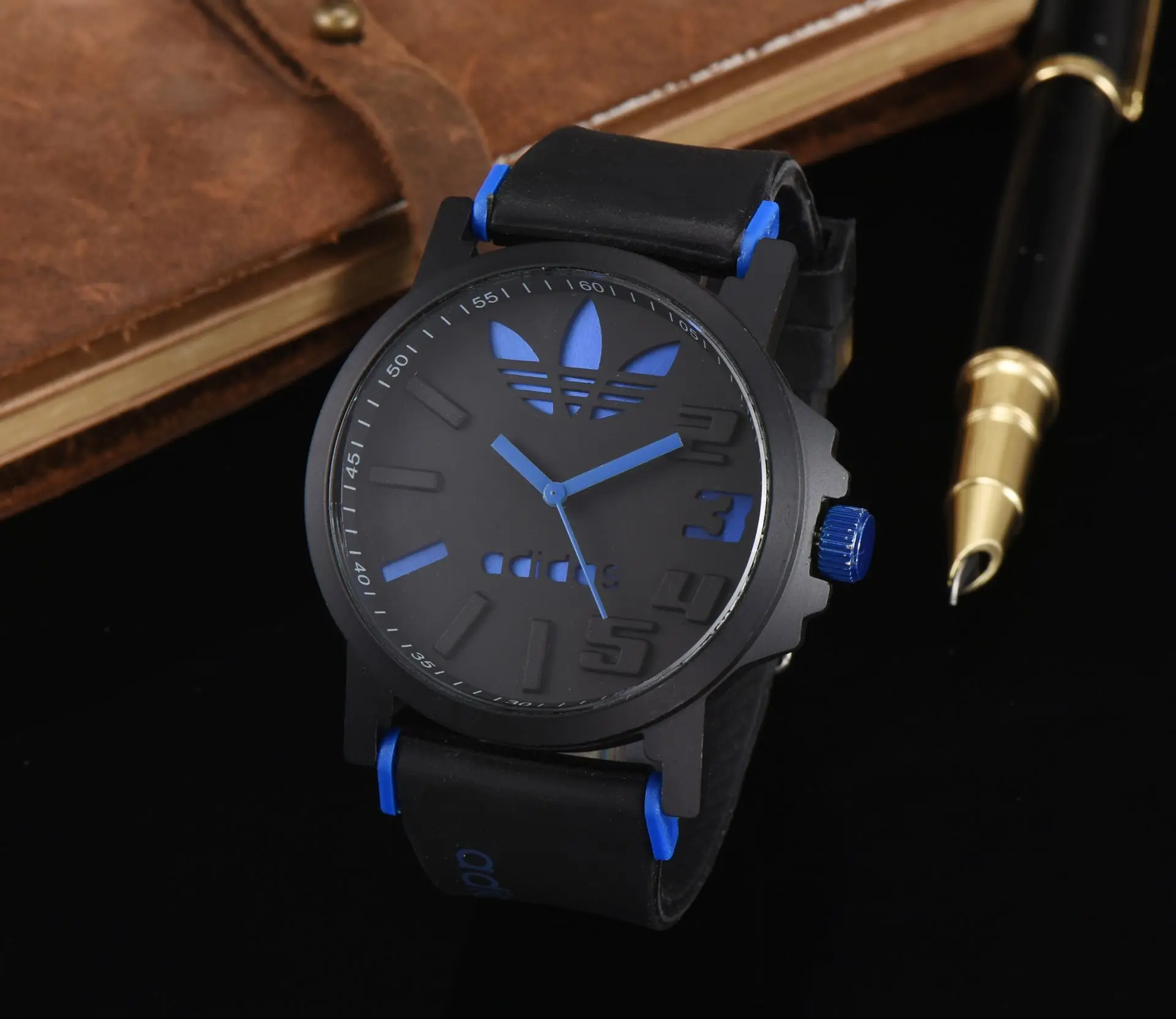 

Sports silicone watch fashion leisure Watch HOT