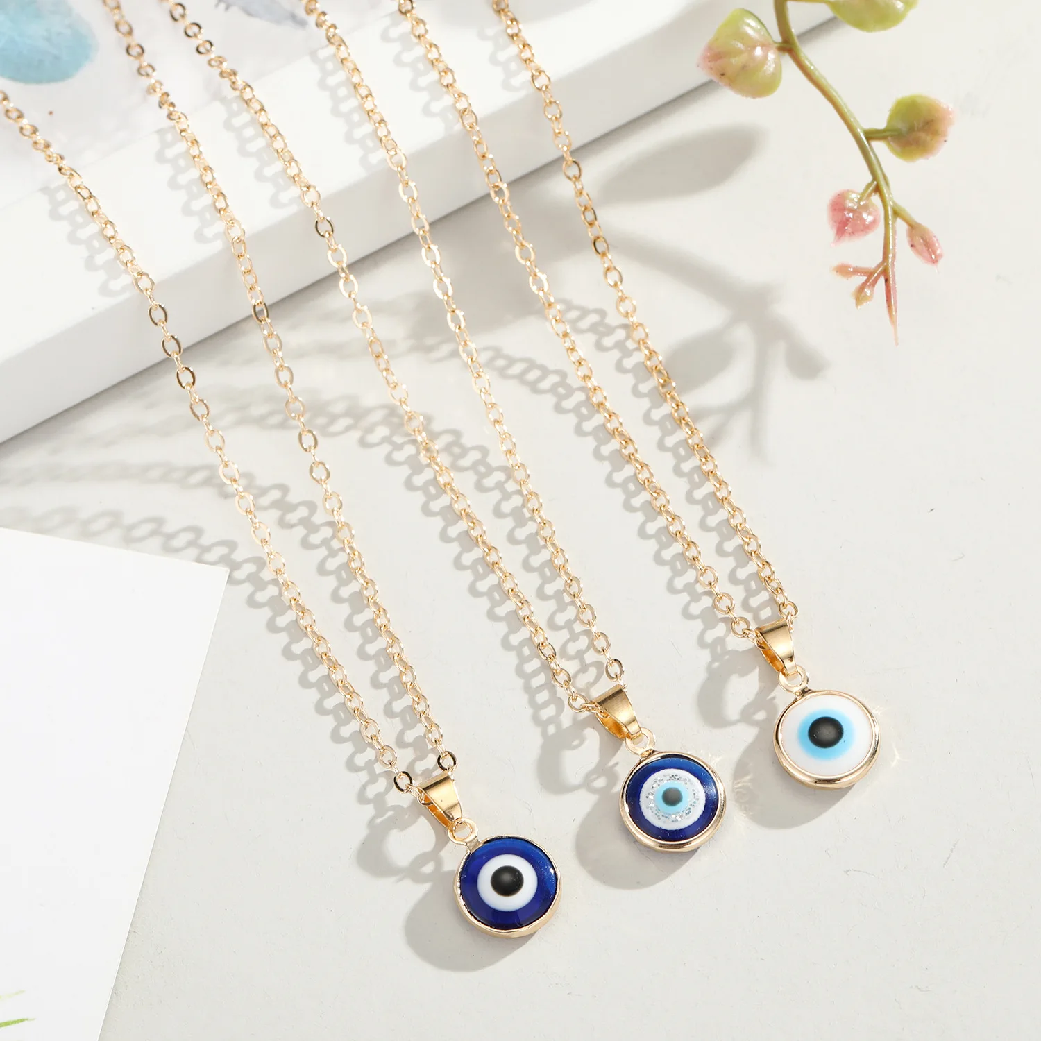 

European Hot Selling Gold Plated Blue Evil Eyes Pendant Necklace Trendy Geometric Round Oil Drop Devil Eyes Necklace