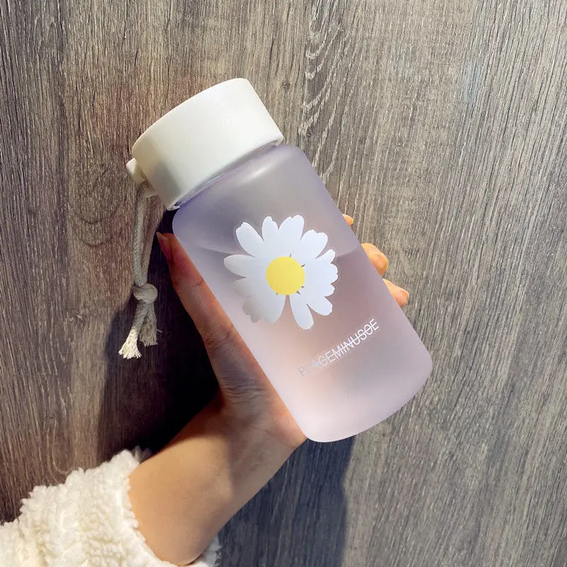 

Drop Shipping Creative Frosted Daisy Water Cup Portbale Travel Outdoor Water bottle with Rope