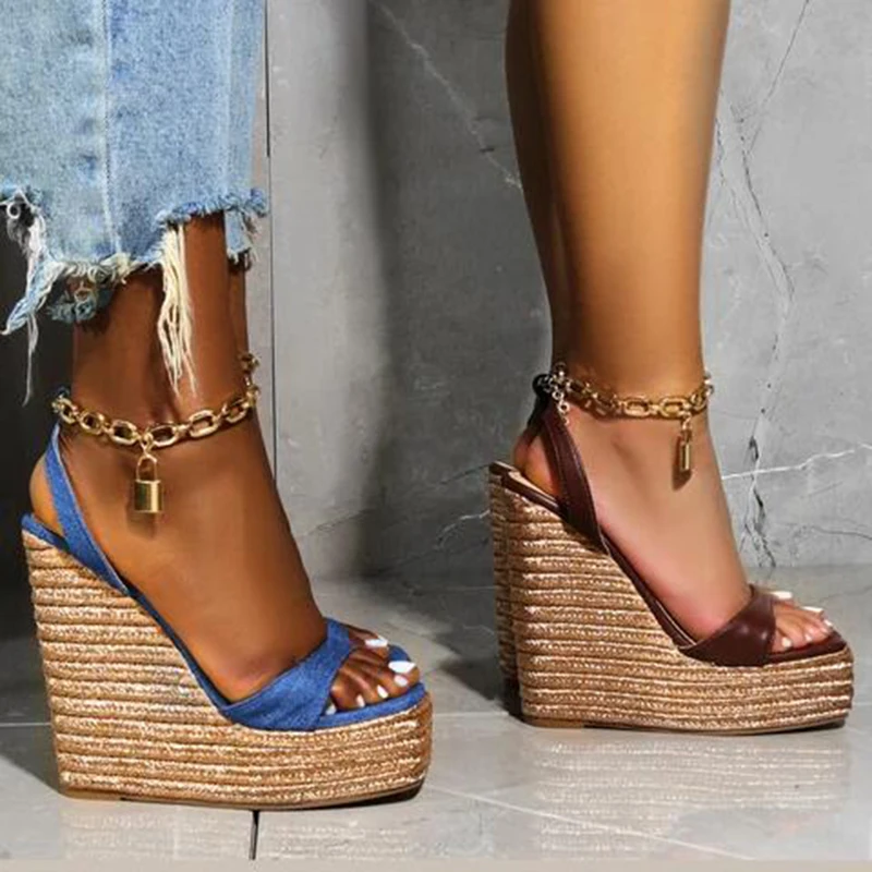 

112873 Vacation summer women wedge heel shoes platform metal chain decor ankle strap buckle square toe lady espadrille sandals