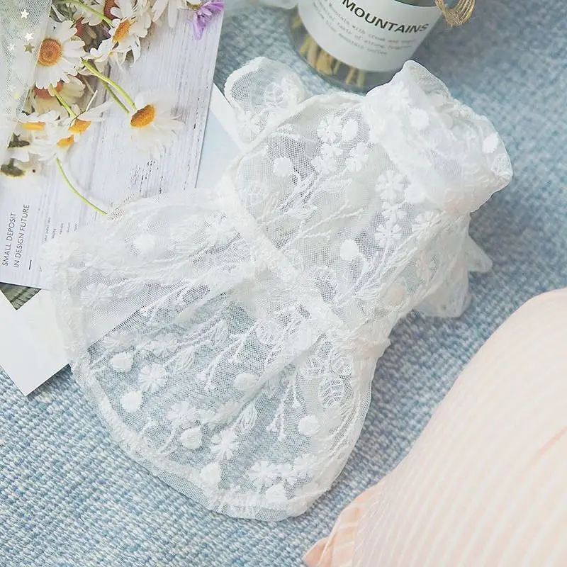 

Hot selling wholesale cute pet dress cat dog clothes summer lace breathable sunscreen dog skirt