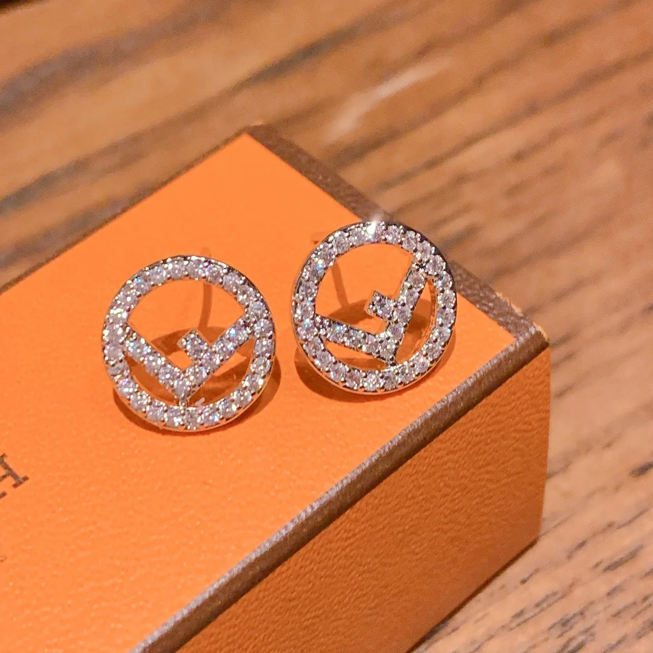 

High Sense Of Quality Full Diamond Zircon 925 Silver Needle Round Letter F Earrings, Multicolor