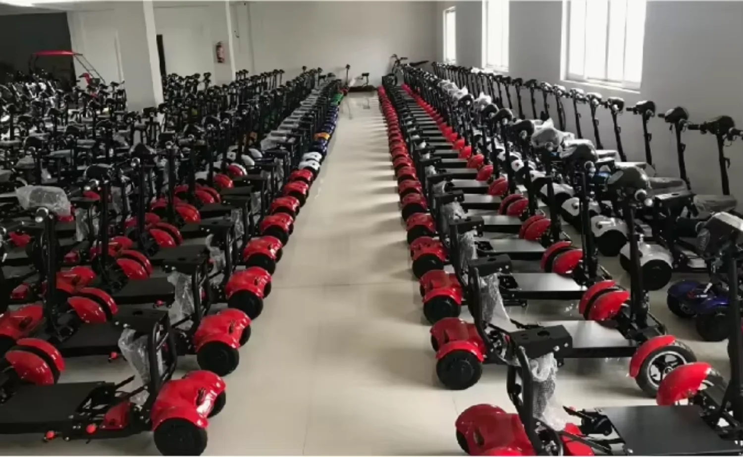 Foldable 10" 4 Wheel E-Scooter 500W Dual Motor Lightweight With Basket For Seniors Elderly Daily Travel US Warehouse Stock