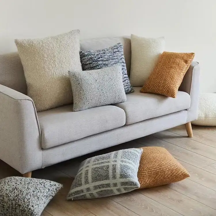 High End Comfortable Cashmere Wool Pillow Cushion for Bedroom Sofa and Decoration Use