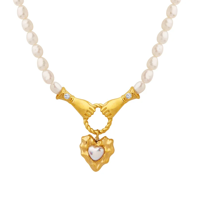 

French Elegant Natural Freshwater Pearl Chain 18K Gold Plated Stainless Steel Hand Hold Peach Heart Pendant Necklace