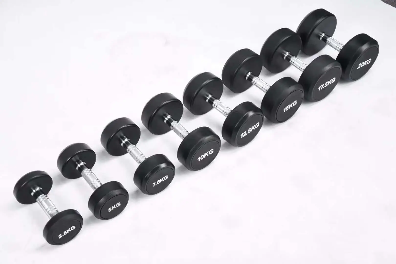 受欢迎的健身房橡胶涂层圆头哑铃橡胶哑铃套装的举重