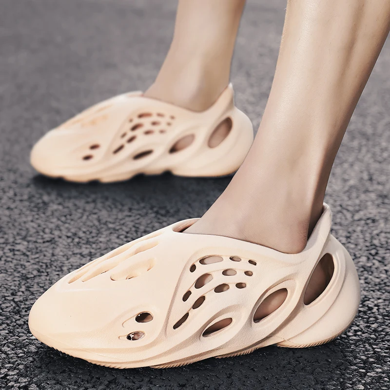 

Wholesale Unisex Hollow Out Holes Water Shoes Casual Sports Sandals Men's Women's Sandals Clog Shoes Yeezy Foam Runners