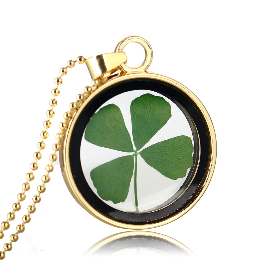 

Fresh Four Leaf Glass Pendant Necklace For Ladies Fashion Dry Flower Jewelry