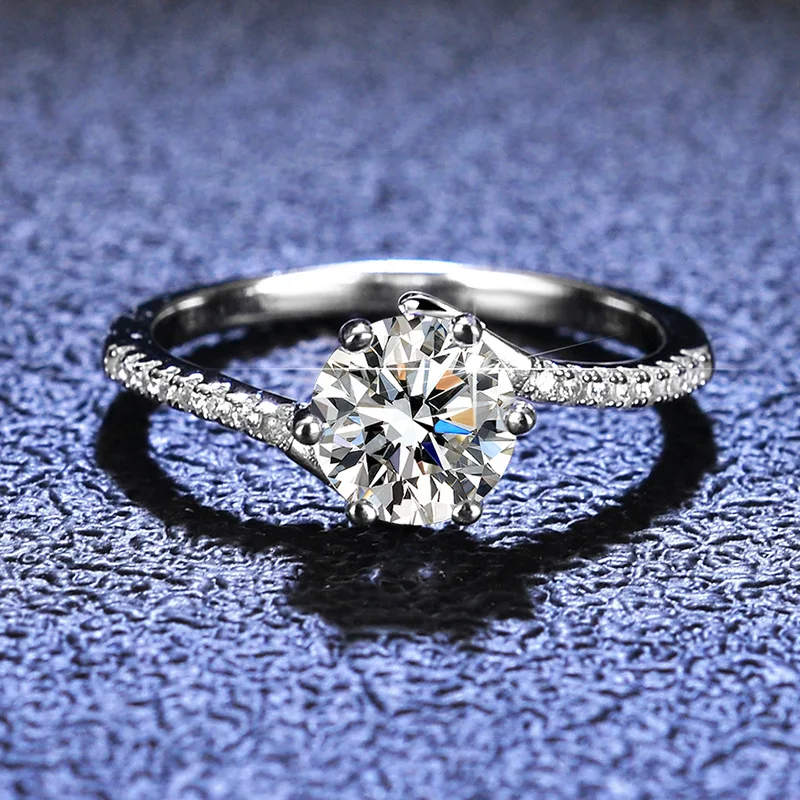 

Silver 925 Original Platinum Plated Diamond Test Past Brilliant Cut 1 Carat D Color Moissanite Engagement Ring Gemstone Jewelry