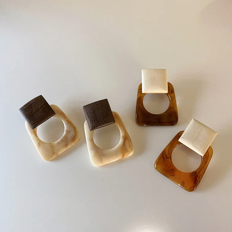 

Mixed Hollow Double Square Wooden Earrings Irregular Statement Wood Resin Earrings for Women Trendy Korean Minimalist Jewelry, 2 colors