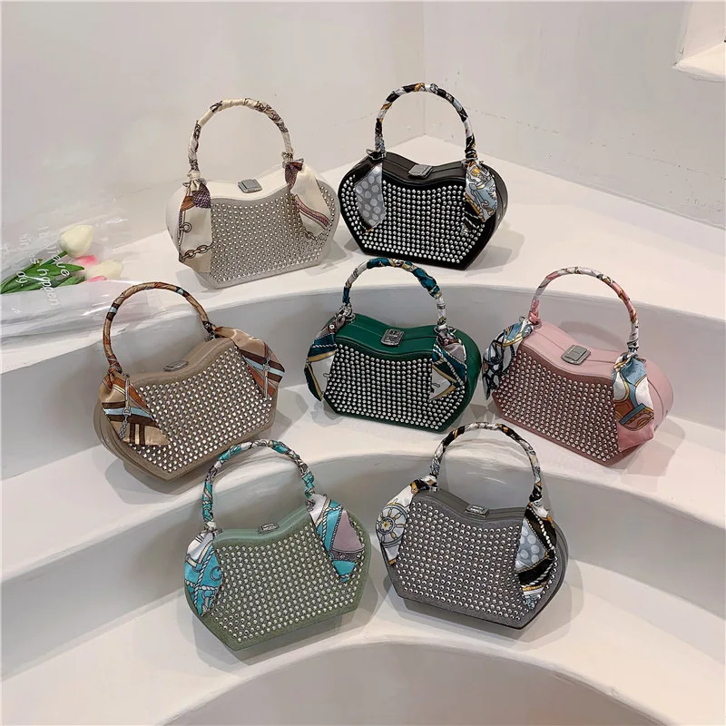 

2021New Style Apple Shaped Handbag Rivet Box Shoulde Bags Women Chain Clutch Crossbody Bags