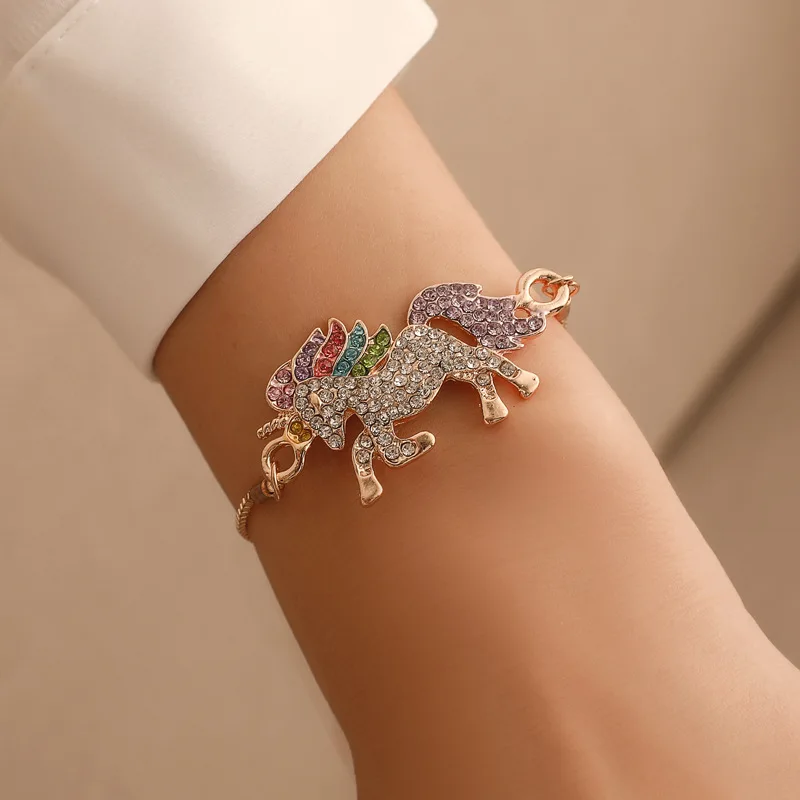 

European New Design Full Diamond Unicorn Ladies Bracelet Creative Delicate Pony Unicorn Adjustable Jewelry