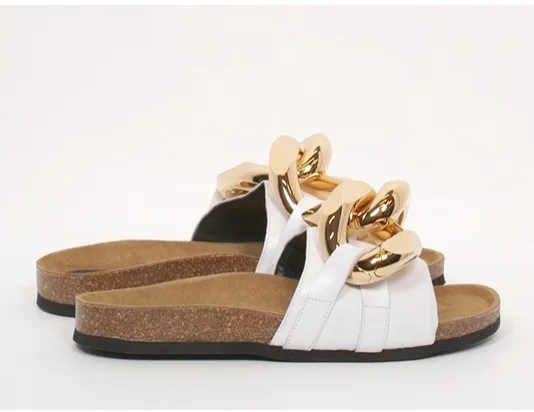 

2021 European and American gold chain slippers export flat shoes womens shoes wholesale prices 9316, White black brown