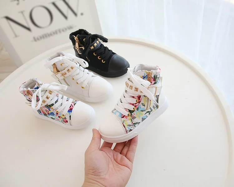 

New fashion soft girls flat casual flower printed canvas shoes kids girl white shoes girls shoes, Picture shows