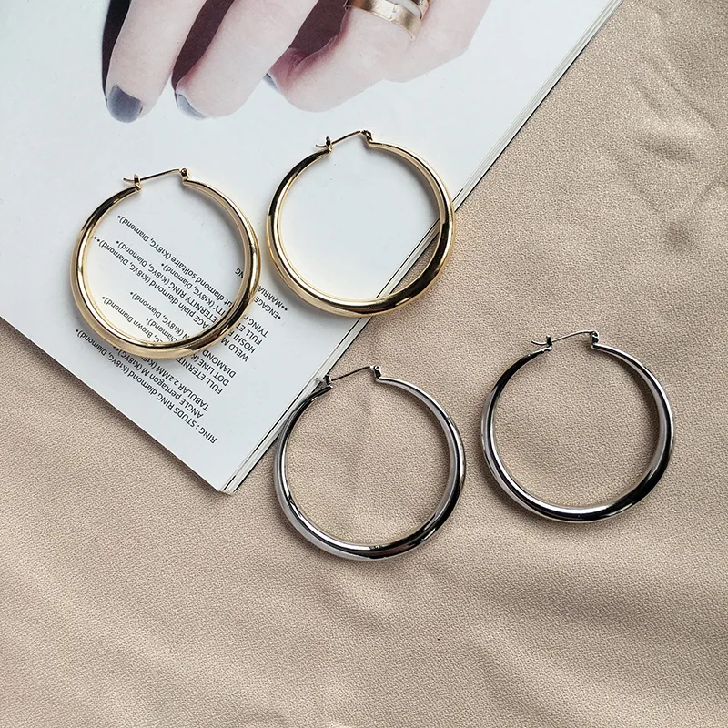 

European Simple 18k Gold Plating Tube Sleeper Hoop Earrings Women's Round Tube Hoop Earrings