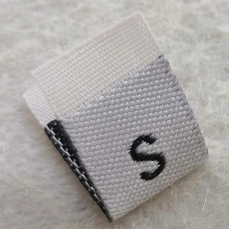 

Low MOQ Custom Cotton Clothing Garment size Label Brand Woven Label Logo Clothing Labels