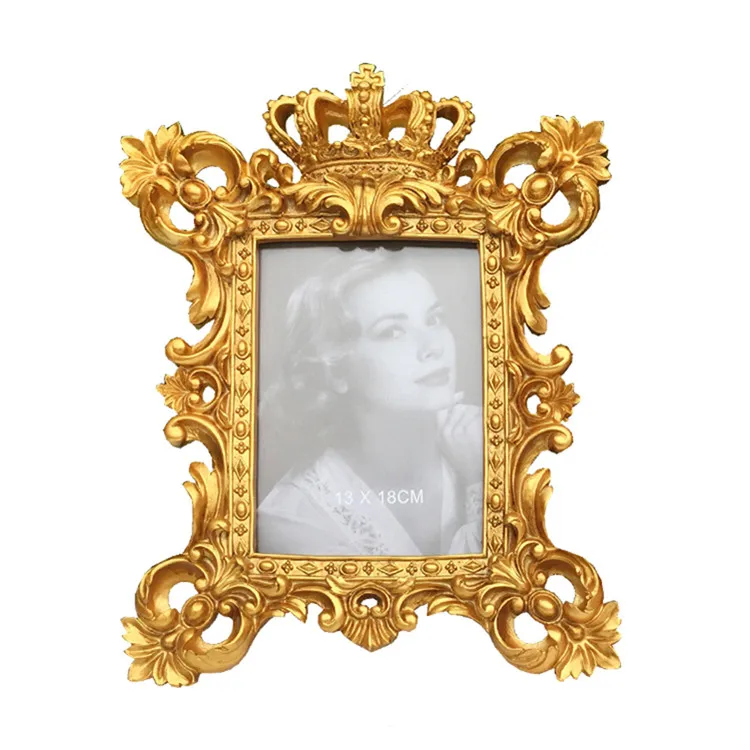 

2022 New Home Decor Gifts 6/7 Inch Antique Crown Resin Photo Frame