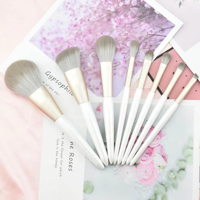 

Wholesale Super Soft Eye Shadow Brush Powder Foundation Brush With Cotton and Linen Make-up Brush Bag